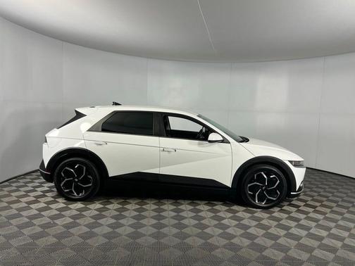 2022 Hyundai IONIQ 5 SE