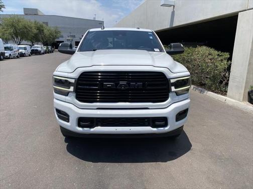 2020 RAM 2500 Laramie Crew Cab 4X4 6'4' Box