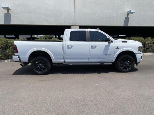 2020 RAM 2500 Laramie Crew Cab 4X4 6'4' Box