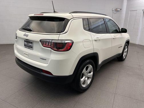White Clearcoat 2019 Jeep Compass Latitude