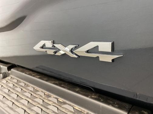 2025 RAM 3500 Big Horn Crew Cab 4x4 8' Box