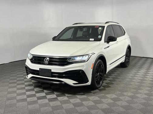 2022 Volkswagen Tiguan 2.0T SE R-Line Black