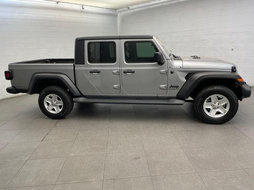 Billet Silver Metallic Clearcoat 2020 Jeep Gladiator Sport S
