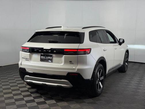 Snowfall Pearl 2024 Honda Prologue Touring