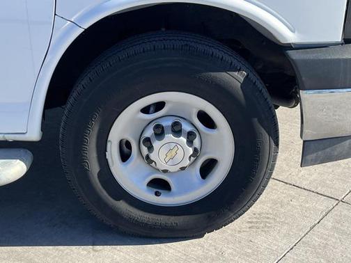 2024 Chevrolet Express 2500 RWD 2500 Regular Wheelbase WT
