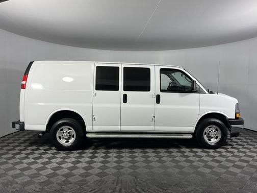 2024 Chevrolet Express 2500 RWD 2500 Regular Wheelbase WT