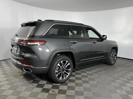 2024 Jeep Grand Cherokee 4xe Overland