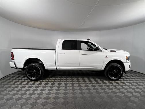2022 RAM 2500 Laramie Crew Cab 4x4 6'4' Box