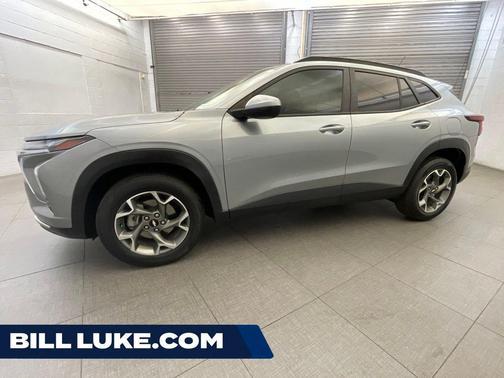 Sterling Gray Metallic 2024 Chevrolet Trax LT