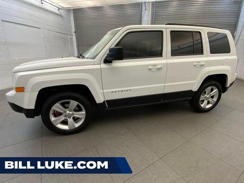 Bright White Clearcoat 2016 Jeep Patriot Latitude