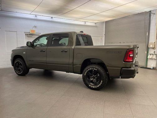 Tank 2026 RAM 1500 Warlock Crew Cab 4x4 5'7' Box