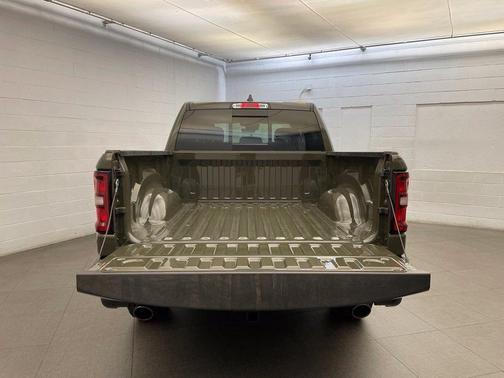 Tank 2026 RAM 1500 Warlock Crew Cab 4x4 5'7' Box