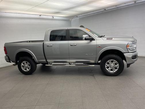 2022 RAM 2500 Laramie Crew Cab 4x4 6'4' Box