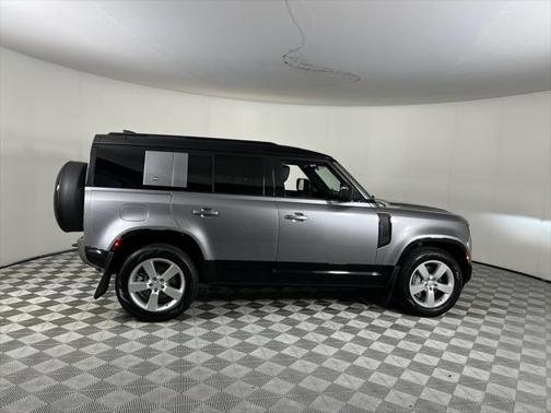 2024 Land Rover Defender 110 P400 X-Dynamic SE