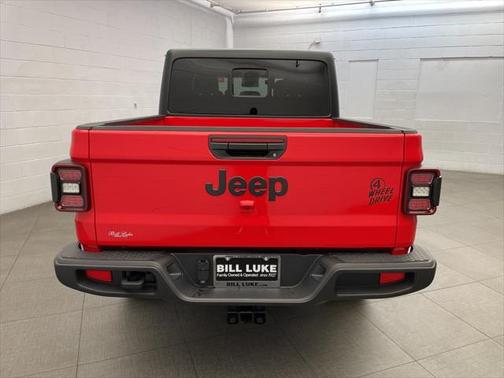 2025 Jeep Gladiator Willys