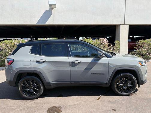 Gray 2024 Jeep Compass Latitude