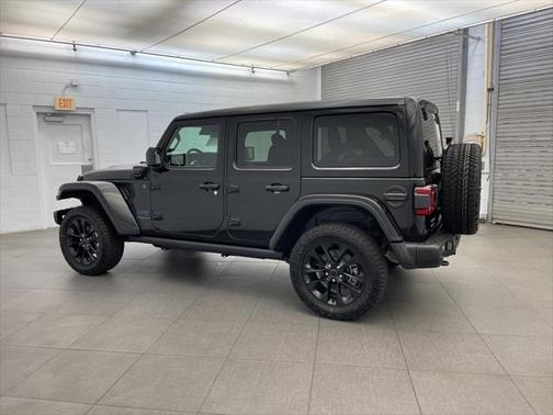 2025 Jeep Wrangler 4xe Sahara