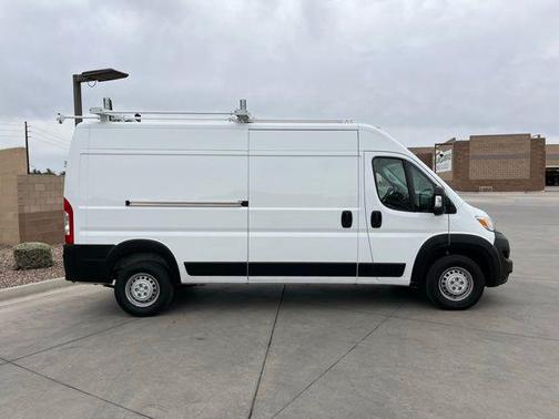 Bright White 2024 RAM ProMaster 2500 Tradesman