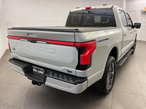 2023 Ford F-150 Lightning LARIAT