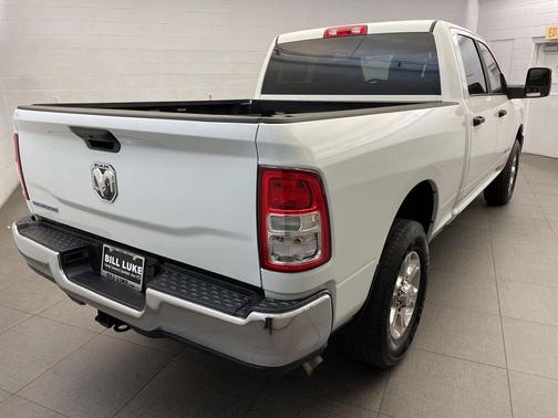 2024 RAM 2500 Big Horn Crew Cab 4x2 6'4' Box