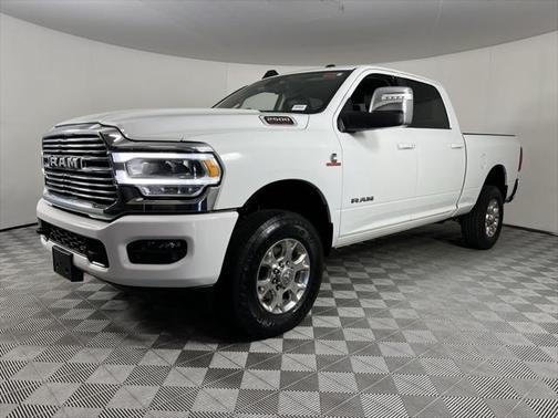 2024 RAM 2500 Laramie Crew Cab 4x4 6'4' Box