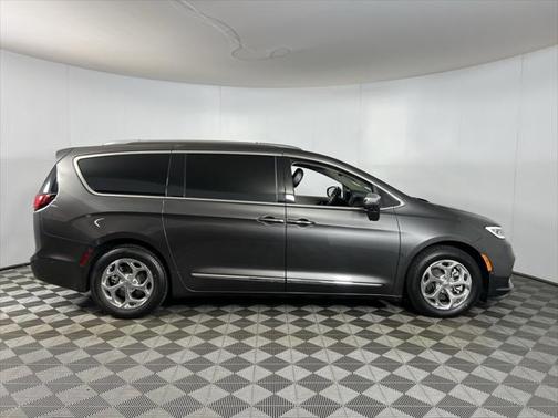 2021 Chrysler Pacifica Hybrid Limited