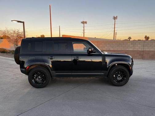 2025 Land Rover Defender 110 P300