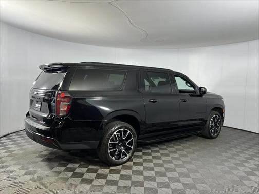 2024 Chevrolet Suburban RST