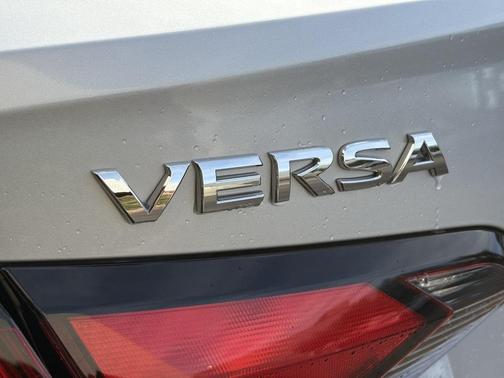 2020 Nissan Versa 1.6 S