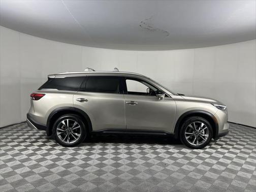2022 INFINITI QX60 Luxe
