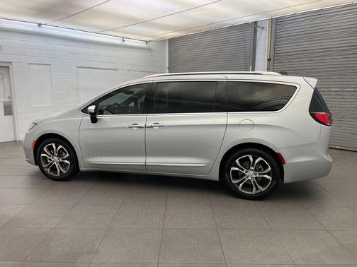 Mist 2026 Chrysler Pacifica L