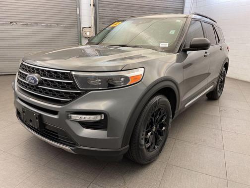 Carbonized Gray Metallic 2023 Ford Explorer XLT