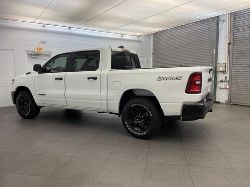 2026 RAM 1500 Warlock Crew Cab 4x4 5'7' Box