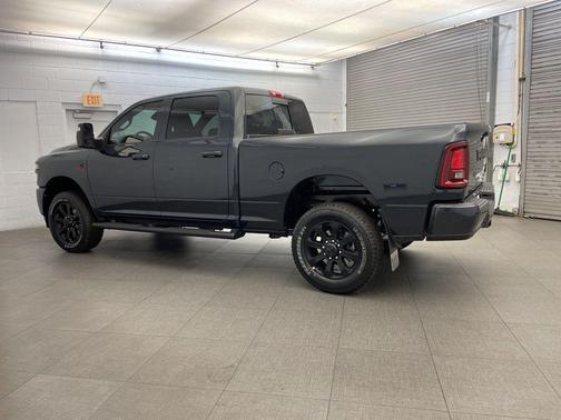 2026 RAM 2500 Black Express Crew Cab 4x4 6'4' Box