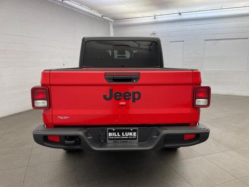 2025 Jeep Gladiator Sport S