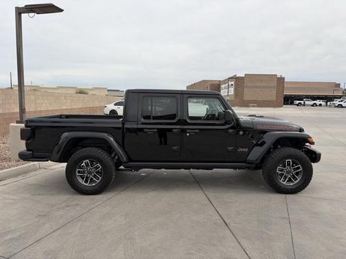 2025 Jeep Gladiator Mojave X