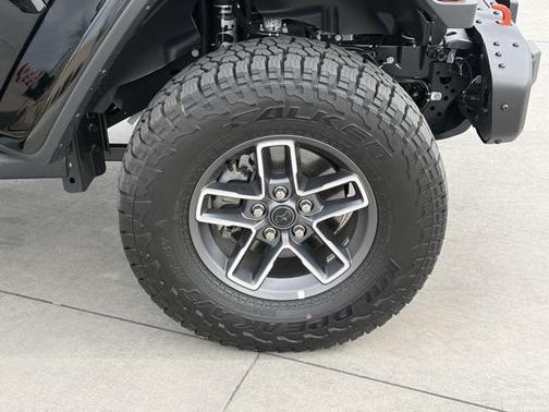 2025 Jeep Gladiator Mojave X