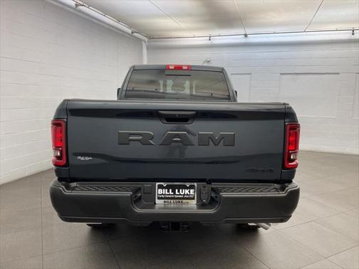 2025 RAM 2500 Tradesman Crew Cab 4x4 6'4' Box