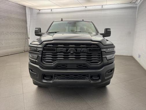 2025 RAM 2500 Tradesman Crew Cab 4x4 6'4' Box
