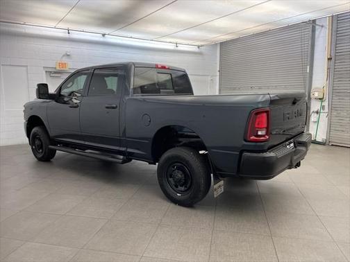2025 RAM 2500 Tradesman Crew Cab 4x4 6'4' Box