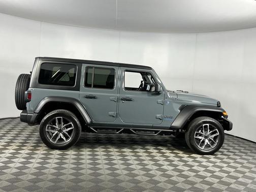 2025 Jeep Wrangler 4xe Sport S