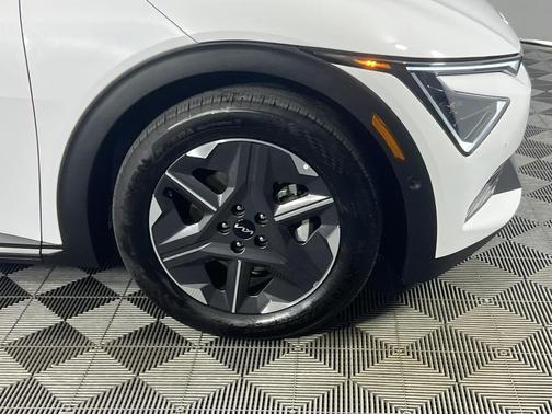 2025 Kia EV6 Light Long Range