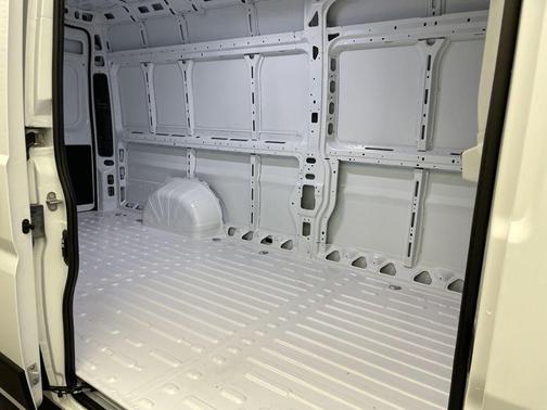 Bright White Clearcoat 2026 RAM ProMaster 3500 High Roof