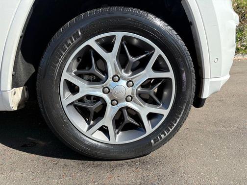 2019 Jeep Grand Cherokee Overland