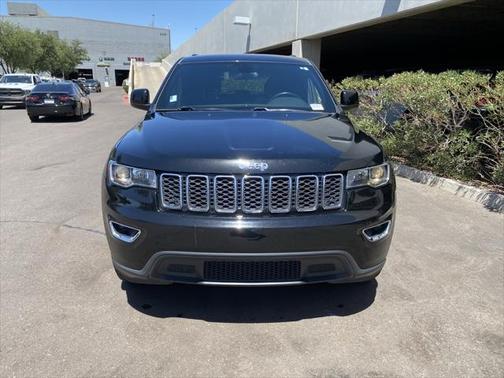 2020 Jeep Grand Cherokee Laredo