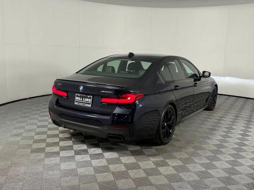 Carbon Black Metallic 2022 BMW M550 i Xdrive