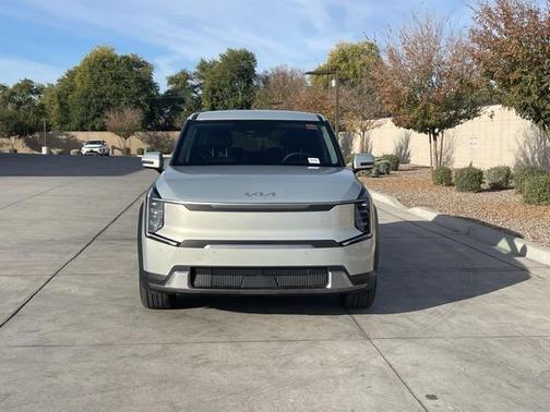 2024 Kia EV9 Light Long Range