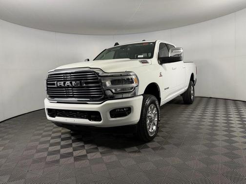 2024 RAM 2500 Laramie Crew Cab 4x4 6'4' Box