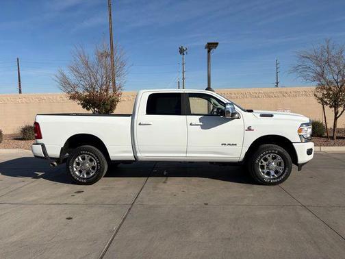 2024 RAM 2500 Laramie Crew Cab 4x4 6'4' Box