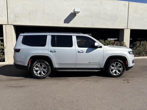 2022 Jeep Wagoneer Series II 4x4